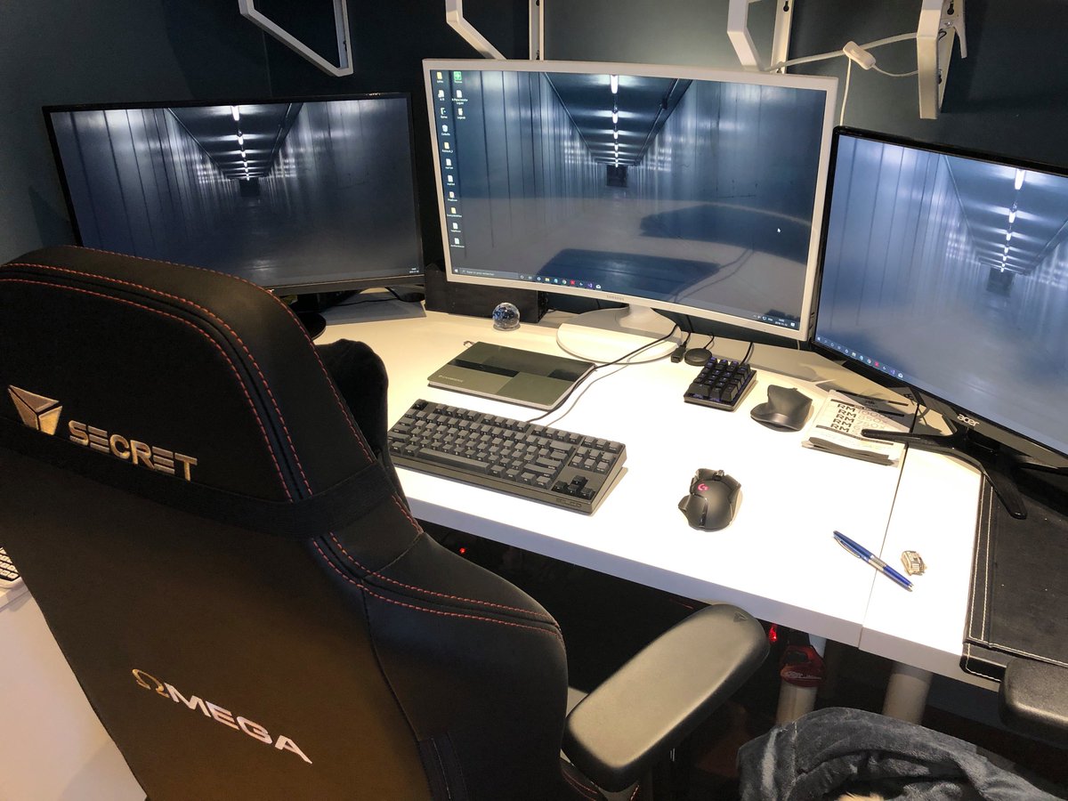 ThomasP44911994's tweet photo. Thank you #Secretlab for the amazing and most confortable chair ! Worth every penny invested! @secretlabchairs https://t.co/mHUJ5VTWzB