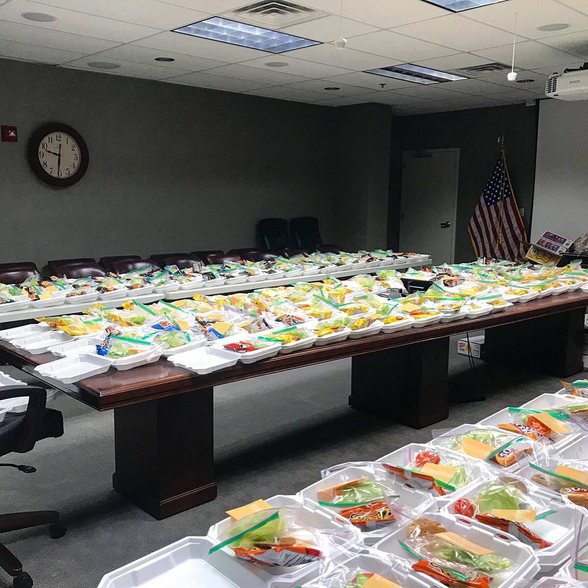 PeopleTec's tweet photo. We had our annual Charity Cookout today! Hamburgers and hotdogs for heroes!! All proceeds benefit Semper Fi Community Task Force of North AlabamaπππΊπΈ #PeopleTec #PeopleFirst #SemperFi #SFCTF #ProudPartners #ComeExperieceIt #OwnIt @semperfictf @SemperFiFund https://t.co/cytnTFUNSM