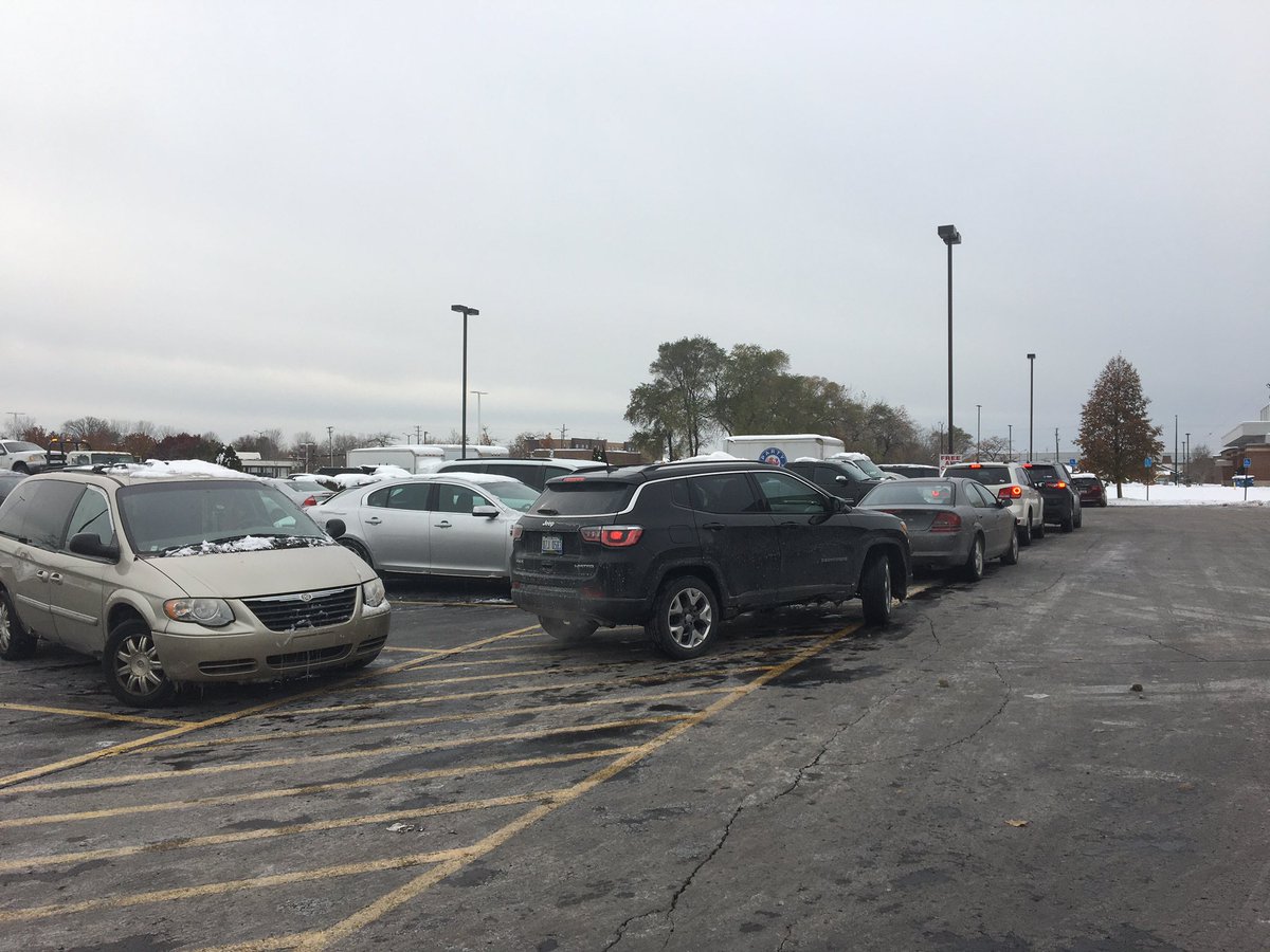 TPMS_Geek's tweet image. When you get a morning that started at 6 degrees....you get a line at the tire fill station! #tpms