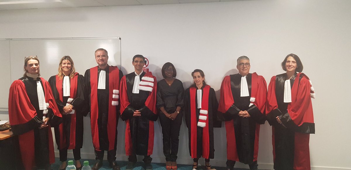 Labo_CleRMa's tweet photo. [Soutenance de thèse] 
Félicitations à @CMurrim 👏👏, doctorante au @Labo_CleRMa pour sa soutenance de thèse en sciences de gestion sur les tensions de rôle et gouvernance publique chez les cadres de santé dirigée par @CorinneRochette https://t.co/fmDf46s56F