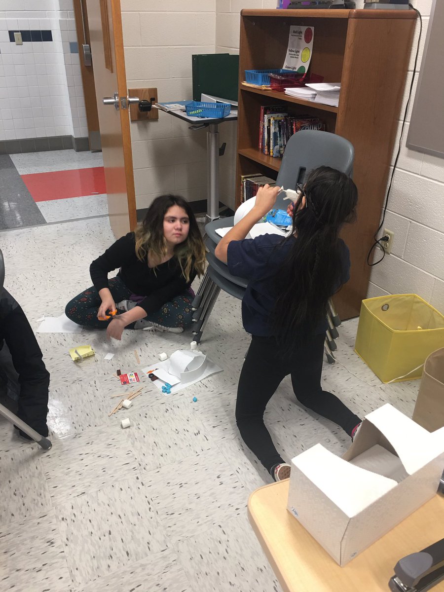 OlenikMargot's tweet photo. Making igloos with whatever’s available! #failforward #innovation #inuit #NativeAmericanunit https://t.co/KR3H0CxtQB