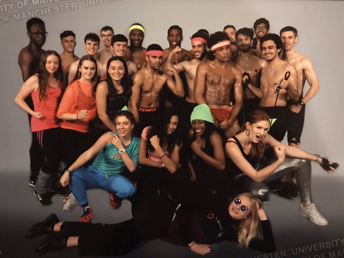 Who would have thought so much baby oil could grease up in one photo....🤪🤩 #purpleandproud #workoutvideodroppingsoon #uom