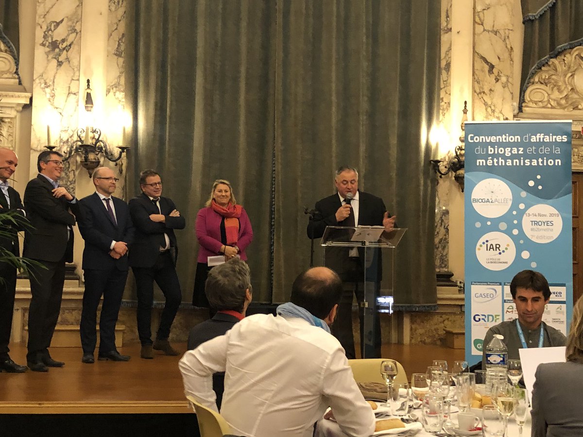 MichelYvard's tweet photo. Convention d’affaires du biogaz et de la méthanisation à la salle des fêtes de la mairie de #Troyes #partenariats #projets #accompagnement #partage #b2metha #biogazvallée #GroupamaNordEst #Mutualisme https://t.co/w1DA39Chgw