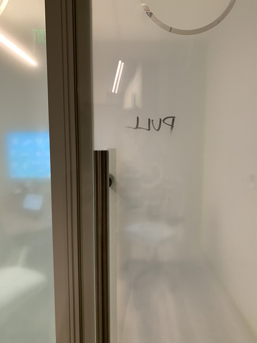 JessSlaughter_'s tweet image. Hashtag just new office things