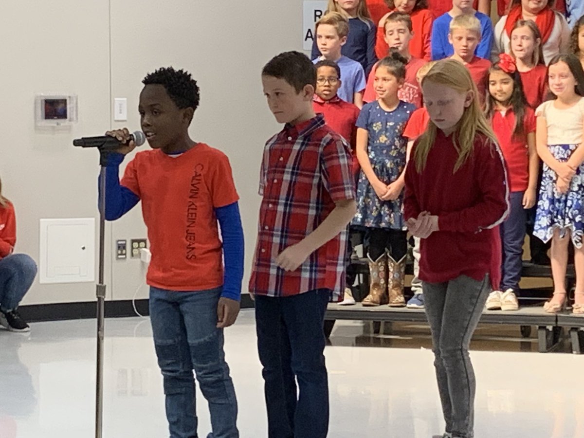 DavisElemRCISD's tweet photo. Third Grade did an amazing job performing “Get America Singing” last night! What a great group of kids and musicians!! Thank you @DavisMusicRC for a wonderful show! #RCISDJoy @rcisdfinearts https://t.co/PgKDHXAwHy