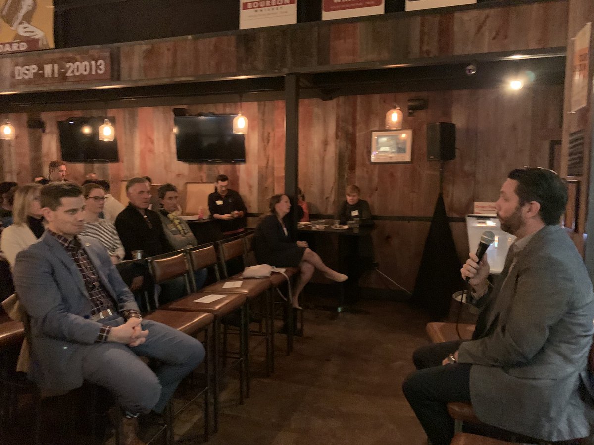 NEWaukee's tweet photo. “Only 22% of high schools in MIlwaukee offer at least one computer science course.” - Sean Roberts of @codeorg #PoliticalOpenMic #StartupWI #StsrtupMKEWeek @StartupMKE @bridgethecitywi https://t.co/6meoUfsYbT