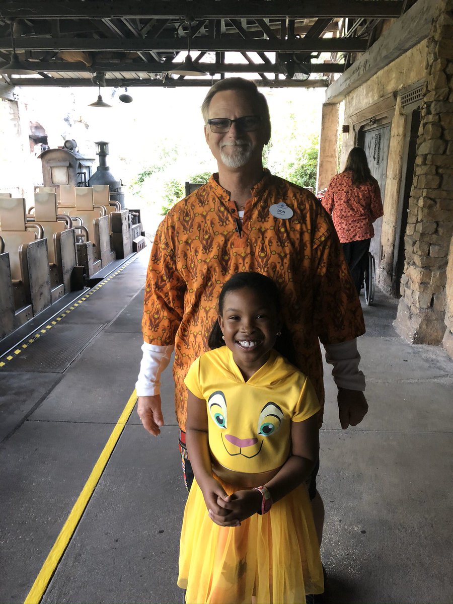 SimplyLudgy's tweet photo. @WDWGuestService  Just wanted to tell you how amazing DON was with my daughter. She was so excited about her first roller coaster ride and jumping with excitement. Don noticed and gave her a little Disney Magic and took her right to the front of the line! #CastCompliment https://t.co/zfwqJP9VE4