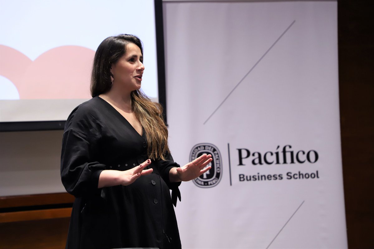 PacificoBS's tweet photo. 📸 @ximealeman, cofundadora y Chief Business Developer Officer de #PrometeoApiPlatform, nos acompañó como ponente en la reciente edición de #SalónGestiónPBS. Ximena Aleman expuso acerca de cómo entender y aprovechar el #OpenBanking o banca abierta en las empresas financieras. https://t.co/ZfqiDVWtqg