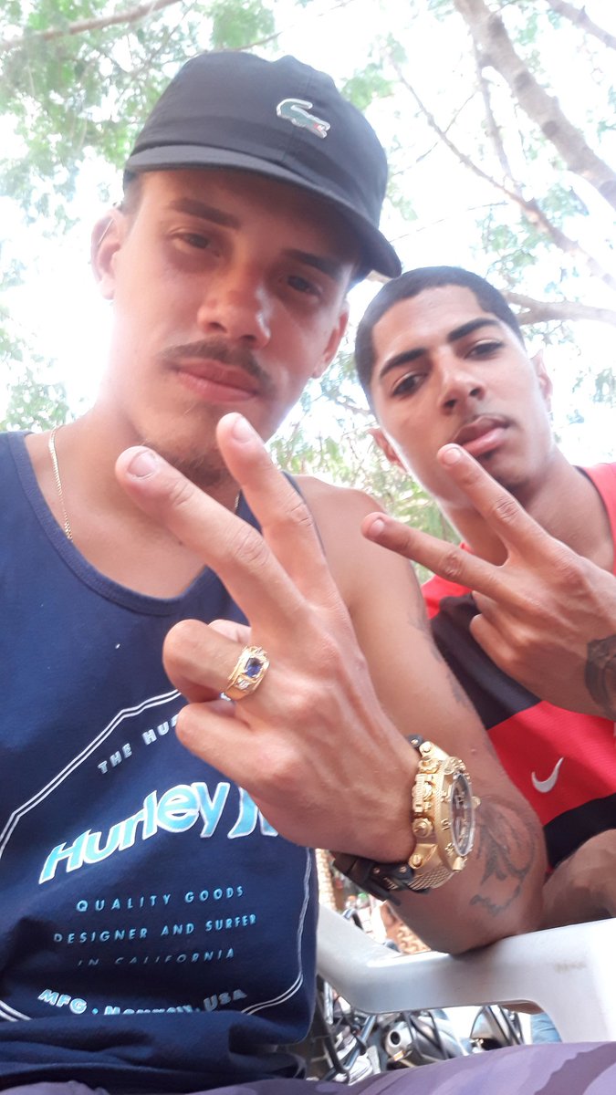 Pilloto_Da_NASA's tweet photo. Ja to com sdds do meu rlk, todo dia quando acordava tinha uma memsagem desse fdp me pertubando pra min brt
#ooolili 😡😭🔓🔓 https://t.co/tRl0jfsIQe