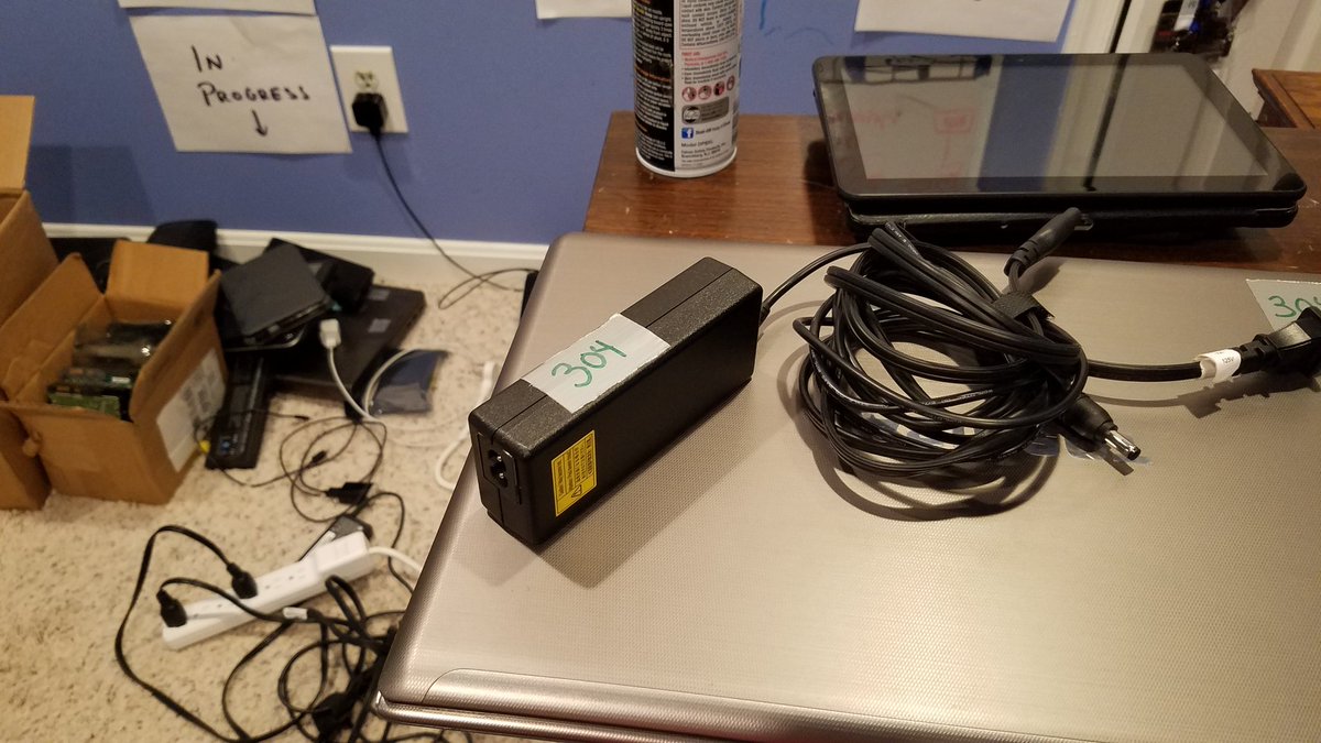 cefkorg's tweet image. Just another night in the lab #CEFKorg #computerequipmentforkids.org #everyoneneedsadevice