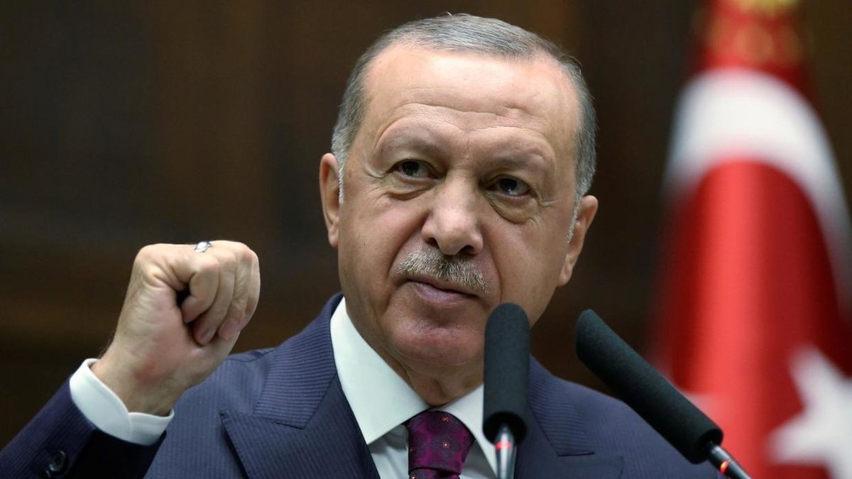WON_TopStory's tweet photo. Trump warns Erdogan buying Russian defence system poses 'very serious challenge' https://t.co/xWMDw9CVWO https://t.co/jEw67XO8sL