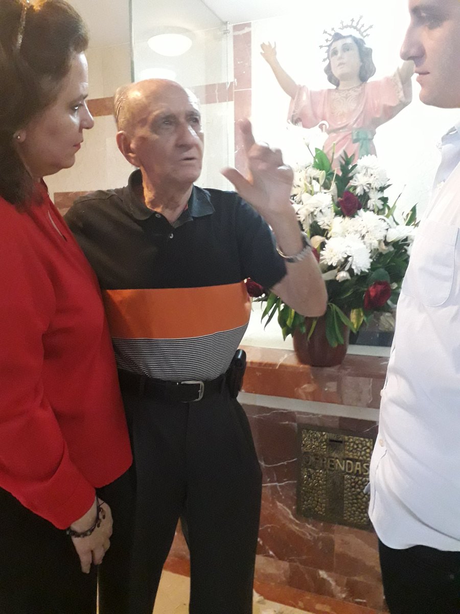 camargomejia's tweet photo. Hace 27 años mi abuelo fue rescatado de su secuestro. Gracias a Dios y al Divino Niño hoy está con nosotros y tuve la bendición de conocerlo y aprender mucho de él
🙏🙌🌹 https://t.co/ty3M8mlrw3