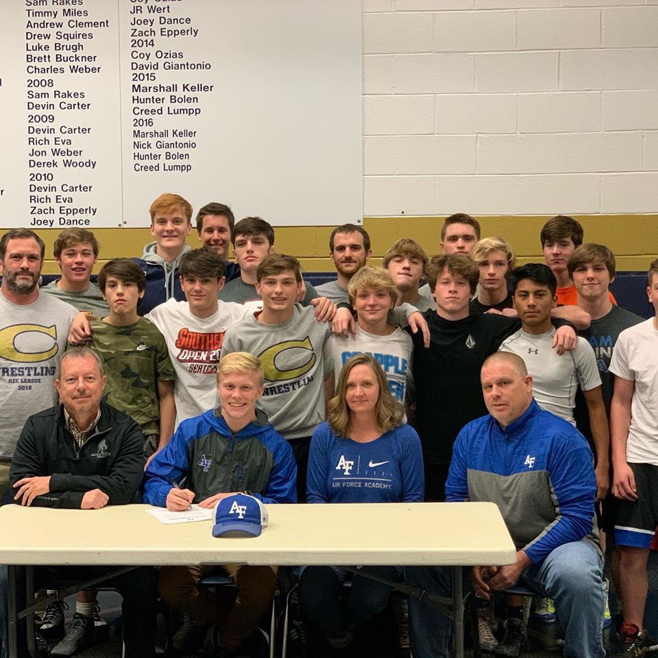 GKuchan's tweet photo. Signed to wrestle at the United States Air Force Academy today! So grateful to have the people who got me to this point there with me today- my parents and teammates!  Go Falcons! #LetsFly ⚡️ https://t.co/sPb8bJ8BX8