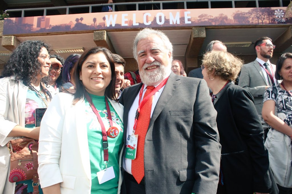 RiveraVivanco_'s tweet image. Participo junto a la delegación mexicana, representantes de los gobiernos del mundo y organizaciones de más de 100 países en la #NairobiSummit donde se discute sobre la erradicación de delitos de género y los derechos reproductivos y sexuales de las mujeres. #ICPDNairobiSummit