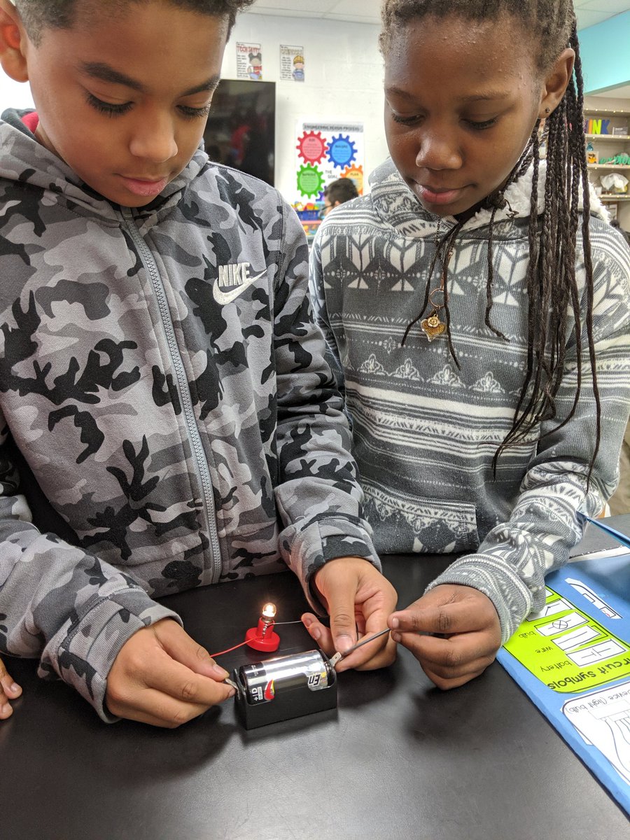Mrs_GTyree's tweet photo. @CorneliusElem 4th graders did an amazing job working together to create their #circuits and explore different materials with their circuits! π‘β‘ #HandsOnScience #LevelUp #TheClassroomsofCornelius https://t.co/KKYbnLRtyZ