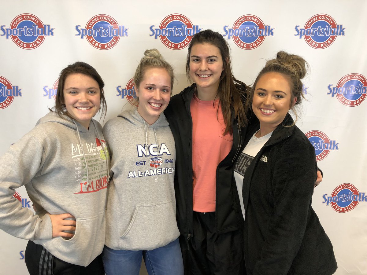 CookeCoSports's tweet photo. Thanks to our in-studio guests from Lindsay Volleyball (@vb_lindsay) and Callisburg Basketball for joining us tonight https://t.co/0pk4hhon9t