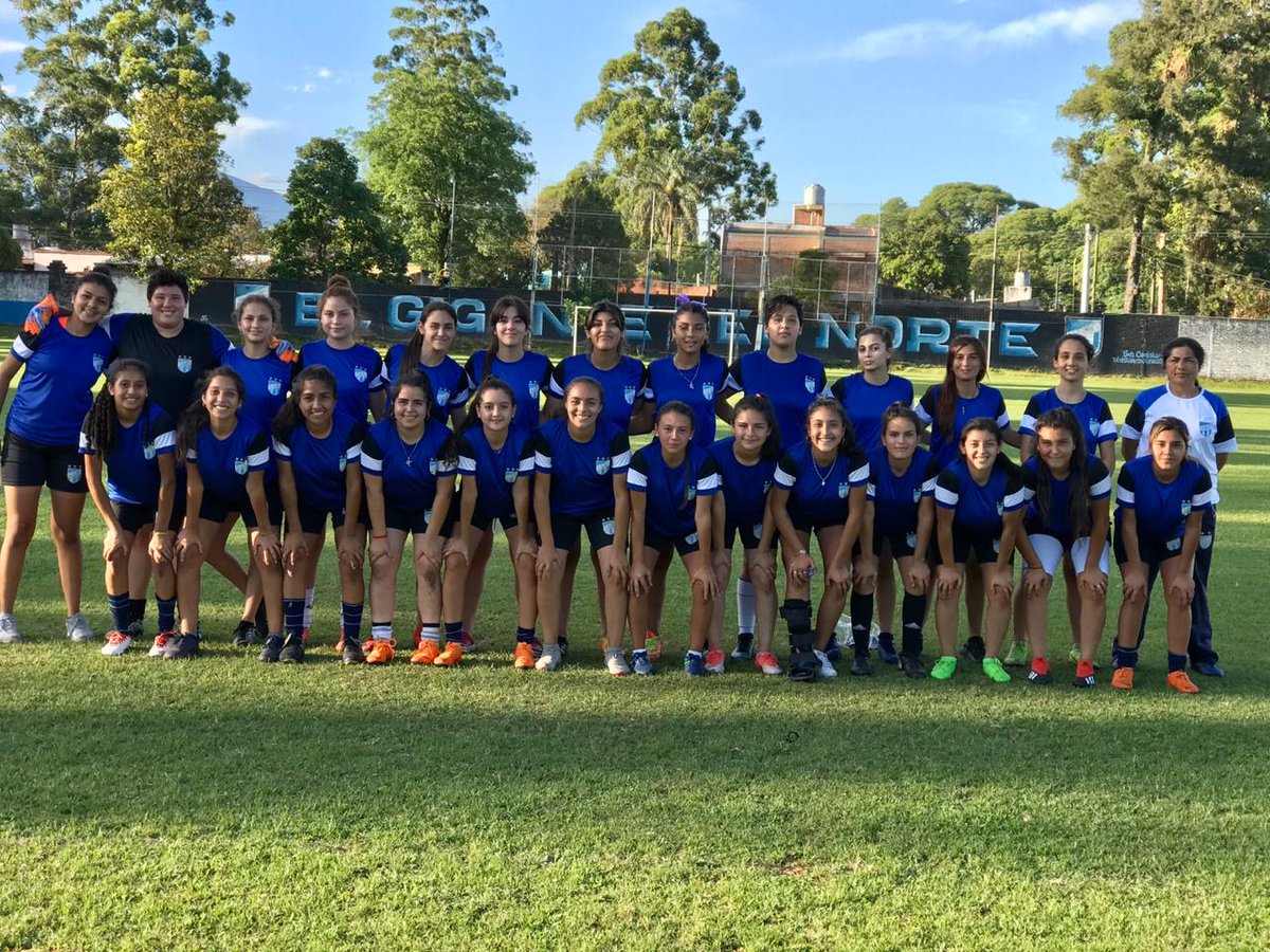 SilNoemi19's tweet photo. Las #GigantesDelNorte ♡ #AtleticoTucuman #AtleticoAzul
@PUCAT15 @FFemeninoTuc
Gracias por todo. A seguir creciendo y luchando ♡ https://t.co/H35qRpdDPm