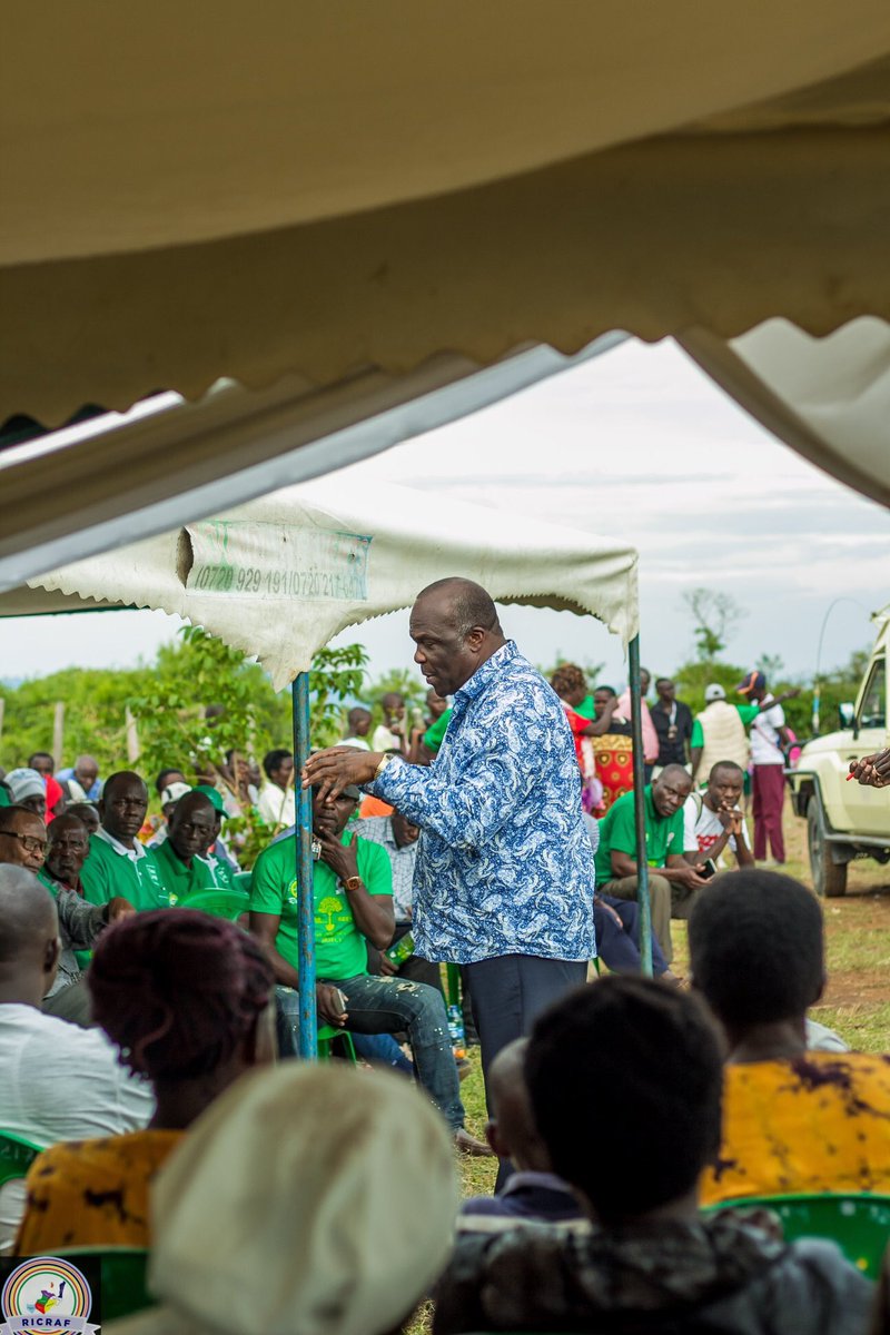 RusingaF's tweet photo. #TBT Samwel Owino Wakiaga giving a speech at the Environmental Day that was held in September this year.
📸Maureen_mbingu
#RusingaGoGreen
#TembeaKenya
#TwendeRusingaIsland
#RusingaIslandSportsandCulturalFestival2019 https://t.co/1hgSW0bqbr