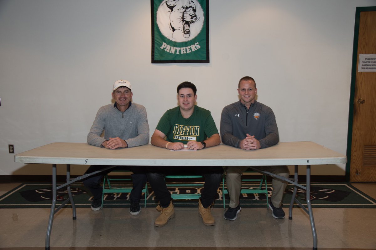 j22hnd's tweet photo. Signed, Sealed, and Delivered. Thank you to everyone who has helped me along the way. Special thank you to @_CoachMiller for believing in me. Super excited for the next 4 #GoGons 🐲 https://t.co/guhAT8KZTt