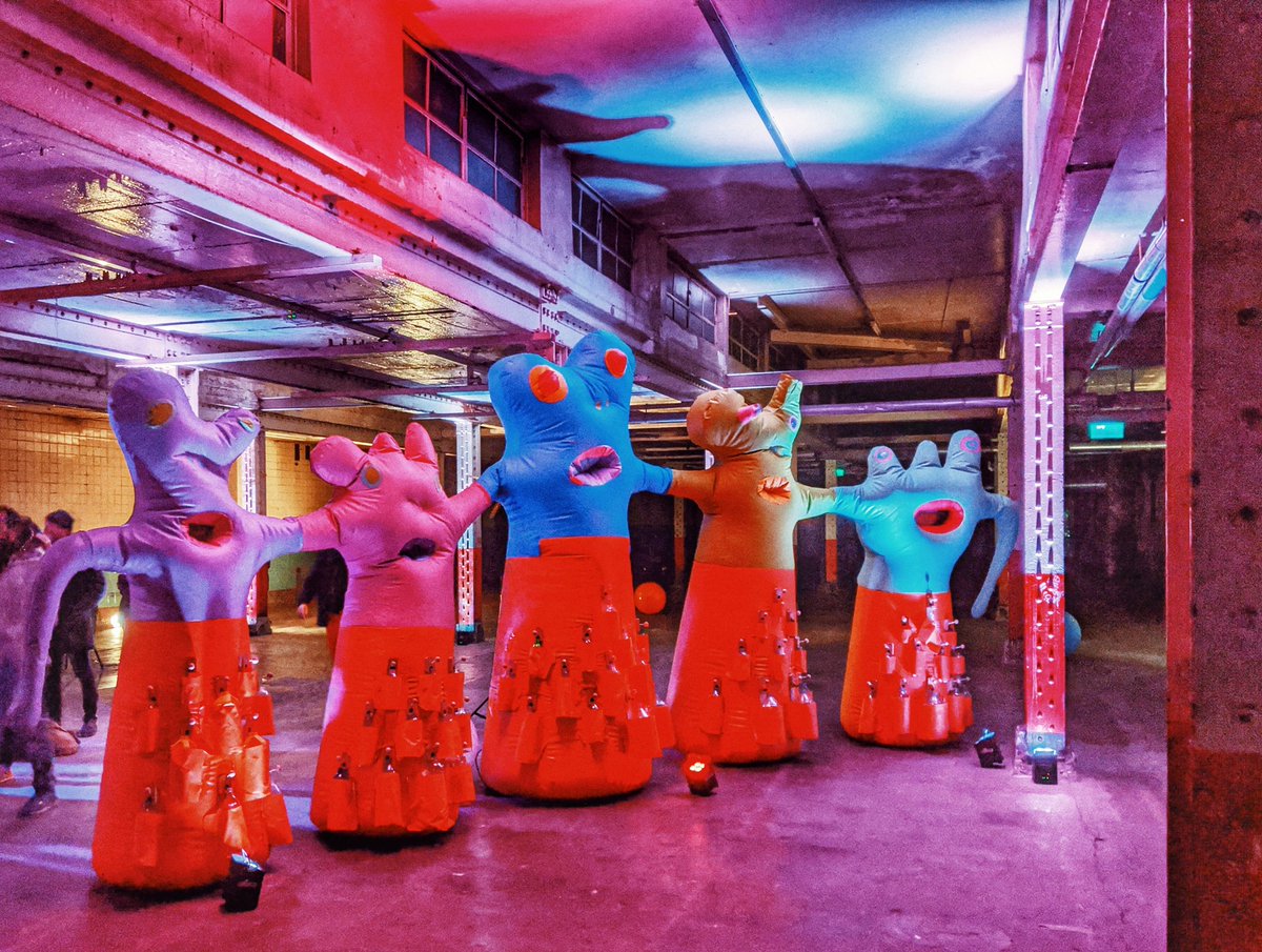 jamesemarks's tweet image. No Boundaries 👽

Fantastical night &amp;amp; gathering at #ModernPanicX

#FeelIt #QuestionEverything #NoBoundaries

@VRScout @TwistedCM @Euqinom7Designs @Hallidonto @thesimonboswell @RevOfCalculon @BoomtownFair @dannyrampling @thirdmindcreate @fionacartledge 🔮🌻😉