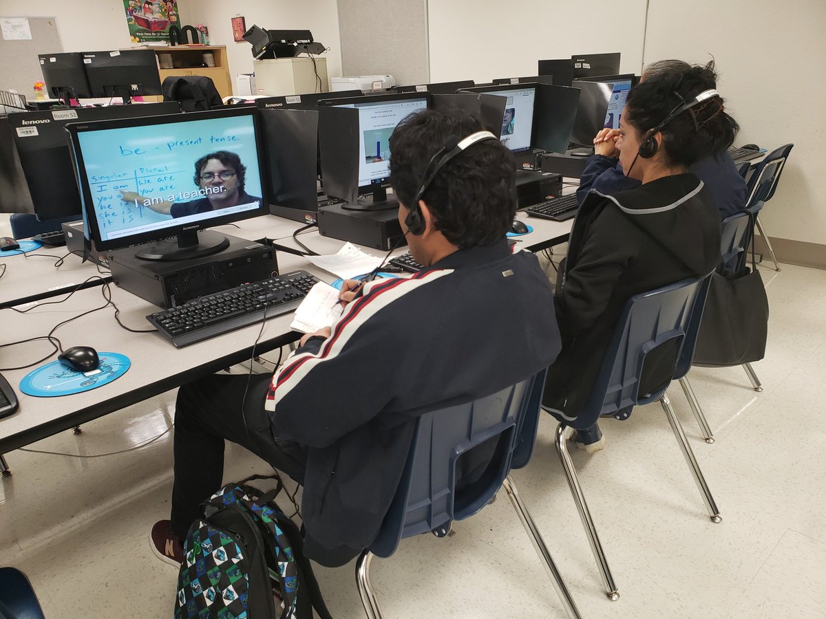 Teri_Stanski's tweet photo. They are working hard on learning lessons this chilly Wednesday evening. #eveningstudycenter #GarlandUSA https://t.co/KKk0CfZoKS