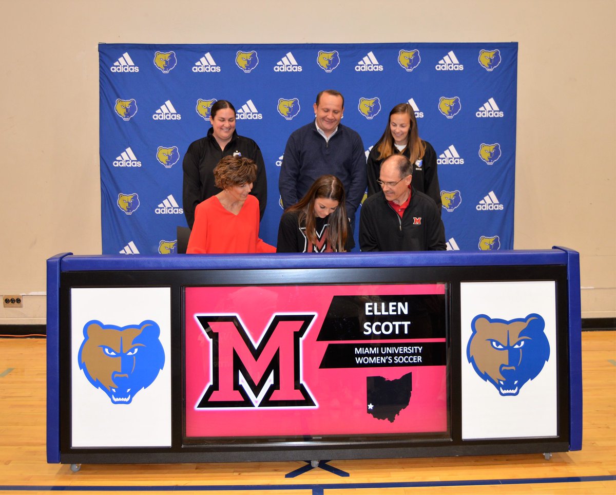 ellescott21's tweet photo. Officially a RedHawk! Looking forward to my next four years in Oxford. #RiseUpRedHawks https://t.co/ISQMQSQpmu