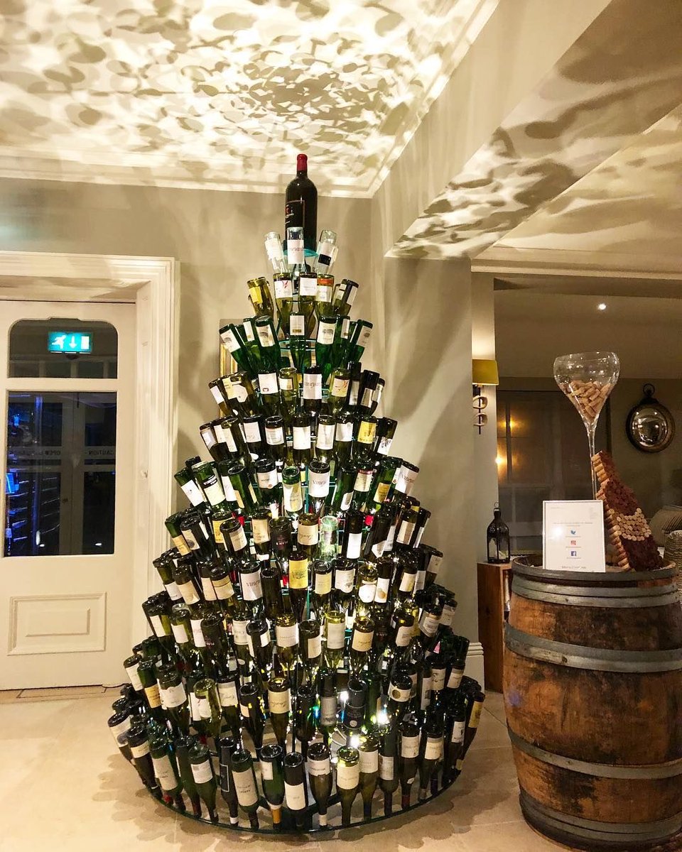 producergirl's tweet photo. This: in our next house @terrysimpson ::  #BestChristmasTreeEver https://t.co/DZiXIQrqnP