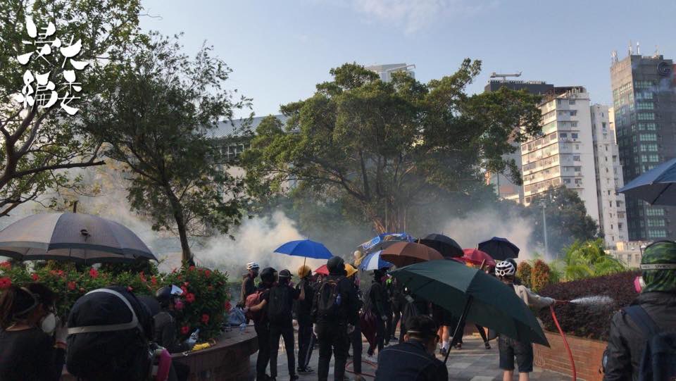 Dystopia992's tweet photo. After attacking #ChineseUniversity, City University, now it comes to #PolyU Polytechnic University.

#HKPolice are trying to take down ALL youths in #HongKong!! 😡😡 https://t.co/HGUfzfkgyi