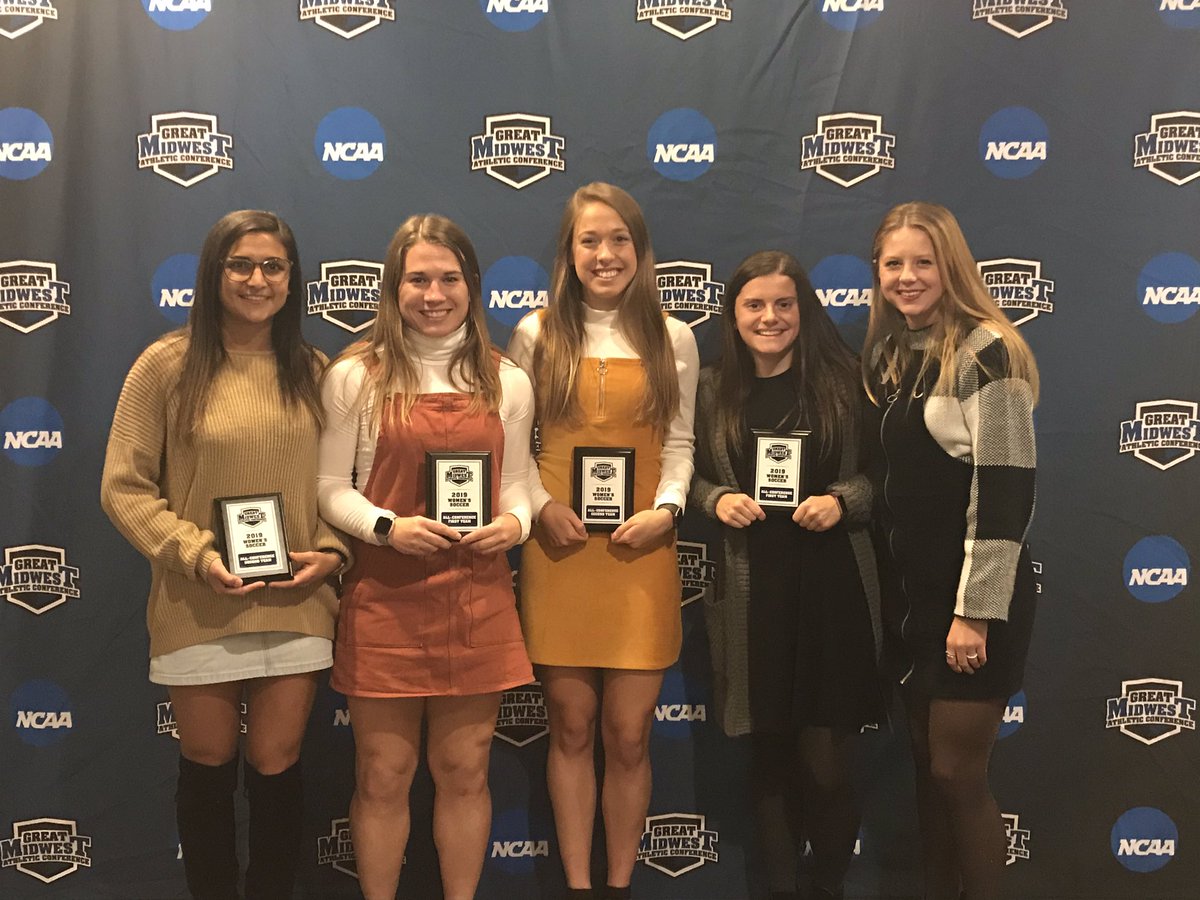 WalshCavaliers's tweet photo. Congratulations to our @WalshWSoccer All-Conference award winners tonight! #GoCavs #WURocks
Olivia Peters - First Team
Hannah Bowman - First Team
Alisha Himes - Second Team
Madalyn Canter - Second Team
Alexis Meffert - Honorable Mention https://t.co/myO2QlJNti