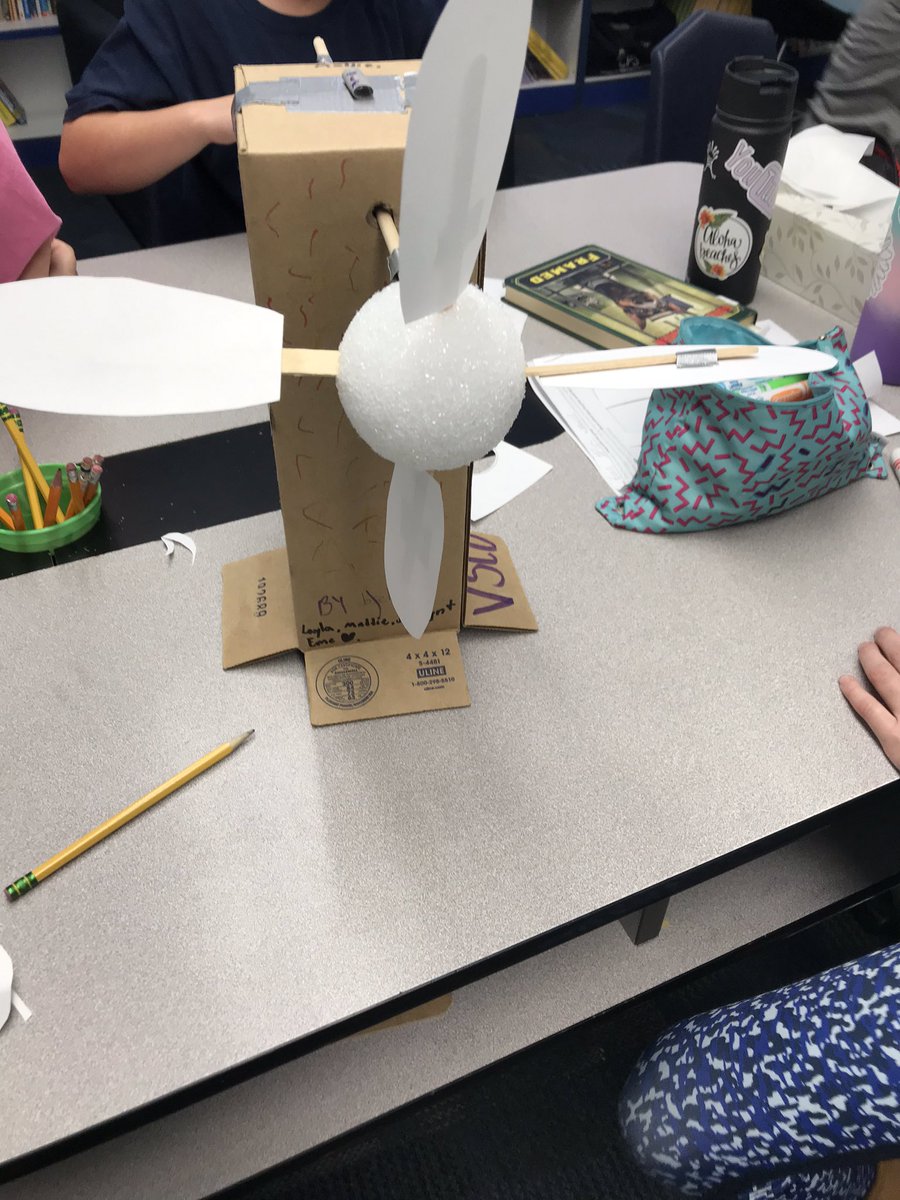 esmith_eric's tweet photo. #geggielearns about renewable energy with their windmill design challenge #mysci #rsdscience https://t.co/sKpS4bFbBZ