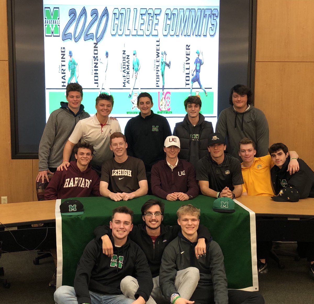 MasonHSBaseball's tweet photo. That’s a wrap on our Fall 2020 Signing Day!  Congratulations to our five senior signees; and thanks to their teammates who came out to show their support.  #45040 https://t.co/9GWi4C1Al7