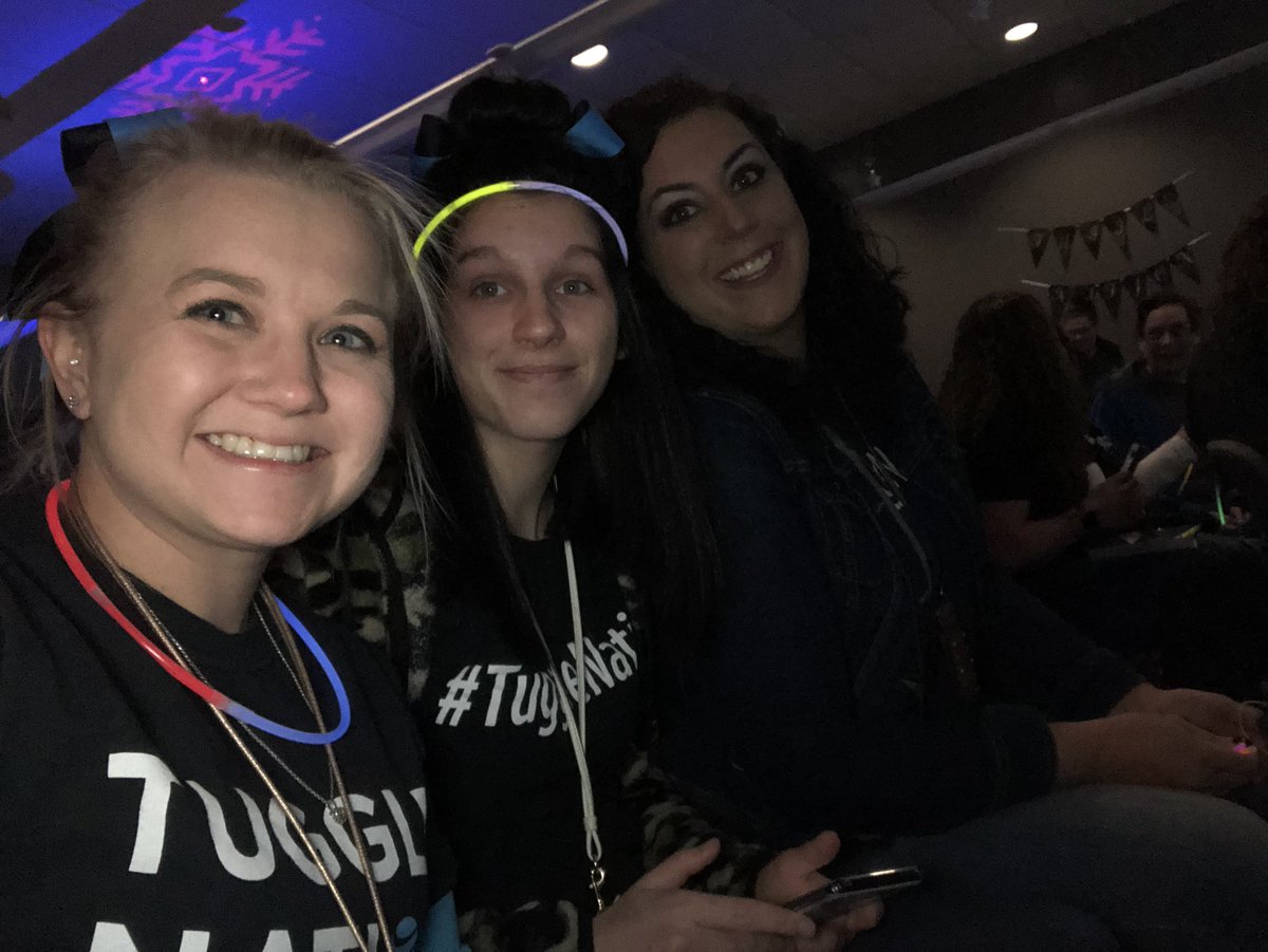 afm0995's tweet photo. Town Hall with the one and the only @anthonyetuggle it was a great day to visit with you!! So happy to work with one of the best organizations around!! Great company and great opportunities!! #TuggleNation 🎉💙 https://t.co/2GDc2bFAwm