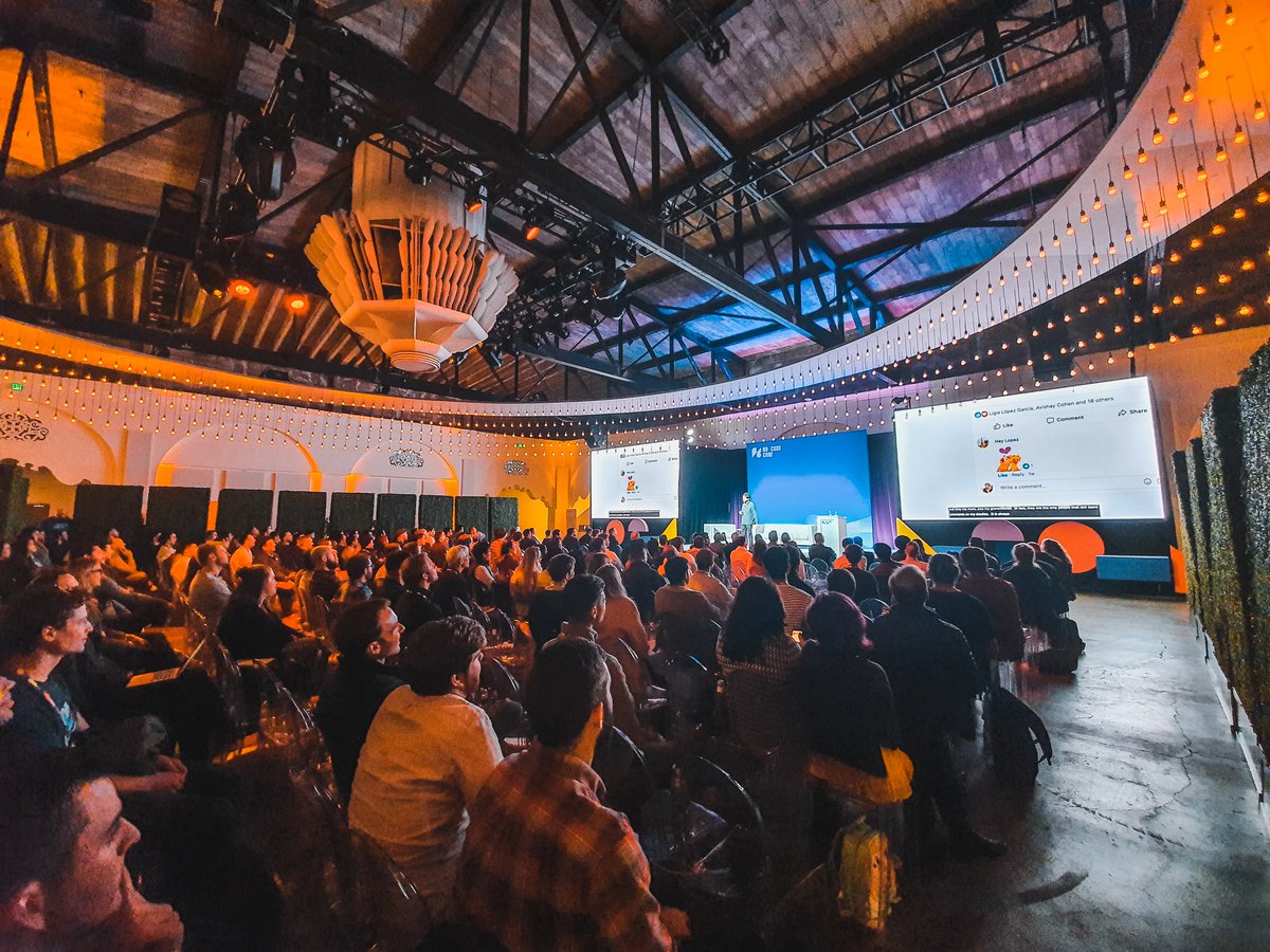 reallynattu's tweet image. No words to describe the energy this guy brings to the stage. @pablostanley rocking it. #NoCodeConf