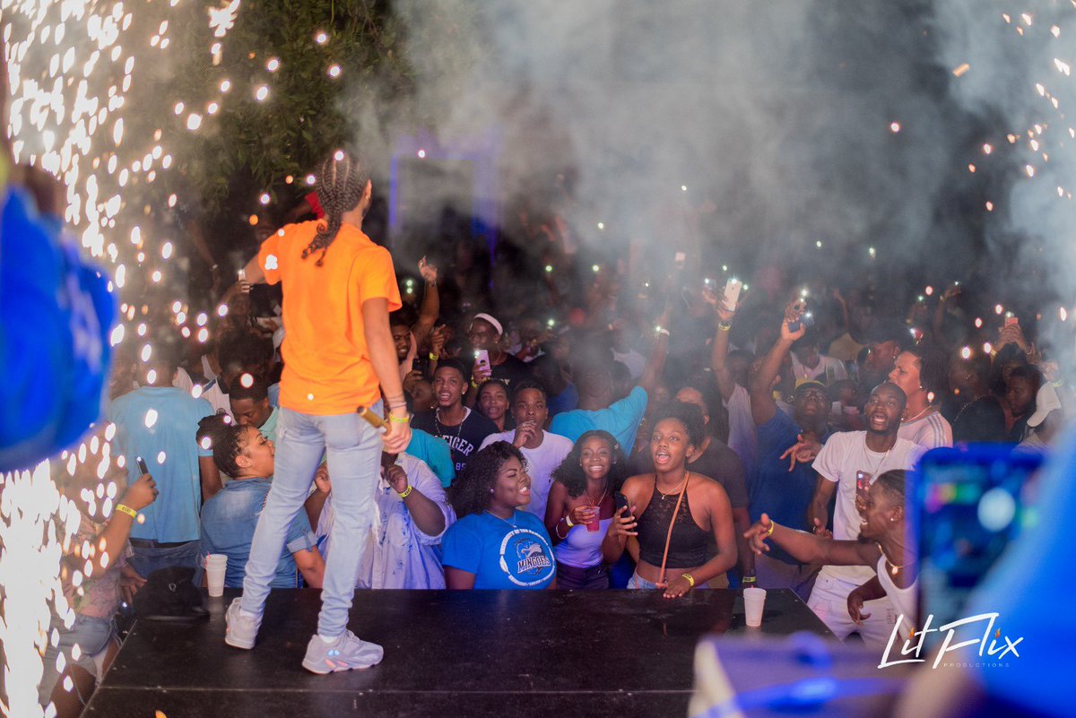 ovadosethedj's tweet photo. next level time 🗣 artist mode 👀🥵🔥 #GlobalDose #NotJustADJ #Performer https://t.co/IpbLZCzhak