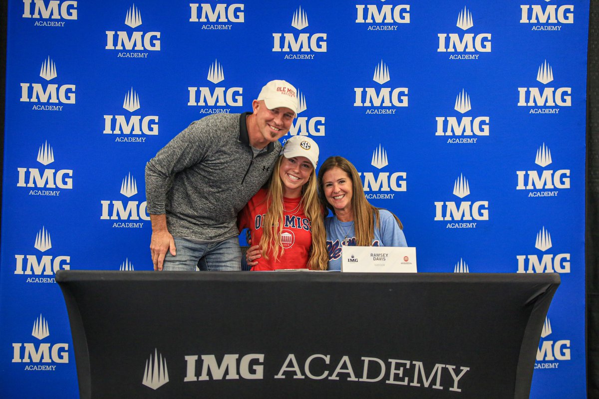 OleMissSoccer's tweet photo. Rounding out our 2020 class, we would like to welcome Ramsey Davis from IMG Academy! Rebel Nation will be excited to watch her! @ramsdavis_ #HottyToddy https://t.co/QtL8lVYjyc