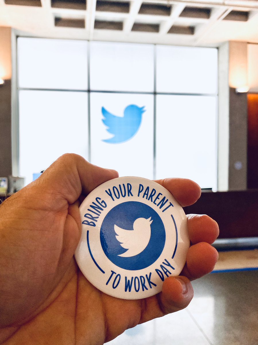 rsmets's tweet photo. Great day at #Twitter for #BringYourParentsToWorkDay with my amazing @AliSmets https://t.co/eiLpRDVA00