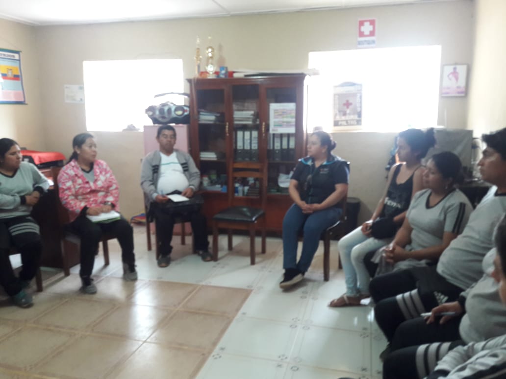 Guadalu69841623's tweet photo. Hoy/se realizó la capacitación sobre  Prevención de violencia y bullying en la EEB Buenos Aires con estudiantes, padres de familia y docentes a cargo de la Profesional DECE del Distrito 11D03 Paltas Educación
#SomosEducacionEc 
@magdasalazarg https://t.co/I1TnHUcyuS