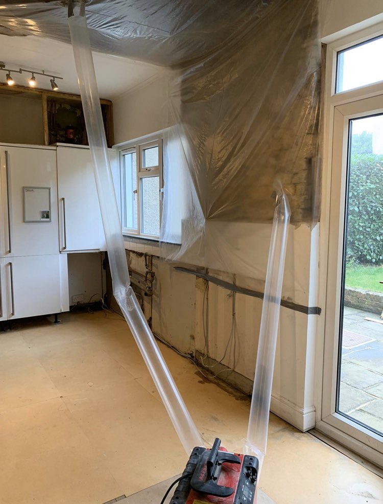 ChrisBDMATech's tweet image. Kitchen units removed for reinstatement, flooring lifted, de bonded plaster removed from the wall and compromised ceiling taken down. Tented in to target dry and speed up drying times reducing costs for the insurance company. #Chemdry #TargetDrying #Corroventa