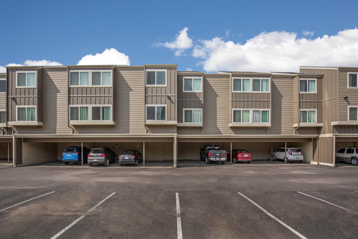 GrdChryHills's tweet photo. Keep your car’s paint job looking fresh with our covered parking spaces at The Girard at Cherry Hills! https://t.co/xwuyDjja51 https://t.co/V1wu7T3tIB