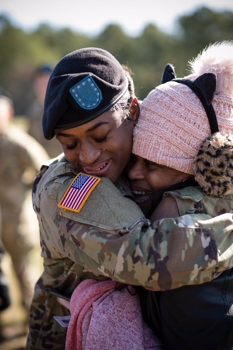 fortjackson's tweet image. #WednesdayWisdom
“Start where you are. Use what you have. Do what you can.￼￼” -Arthur Ashe

The 1-34th Family day finally arrives as families race to embrace for the first time since the start of @USArmy  #BasicCombatTraining.

#MeetYourArmy #KnowYourMil #MilitaryFamilies #HTGS