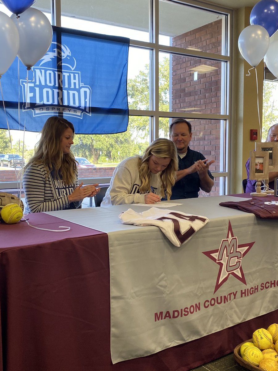 AbiAnnett's tweet photo. signed and ready, can’t wait to be an Osprey🐦 #NSD19 https://t.co/XUdgxilQ5l