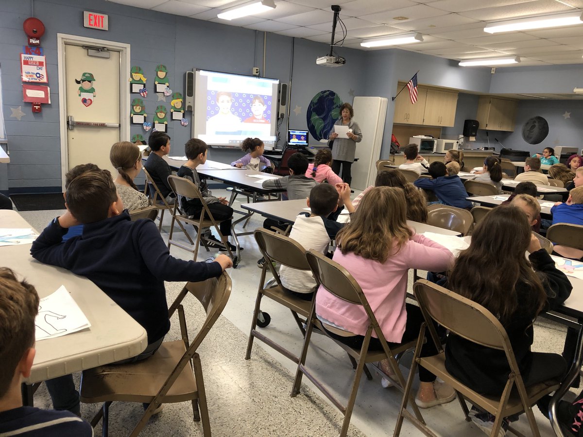 GrundyAve's tweet photo. Thank you @bullyprevention for working with our students today! Such important info about being kind! #KindnessMatters #GrundyGreatness https://t.co/yN48ZZFABb