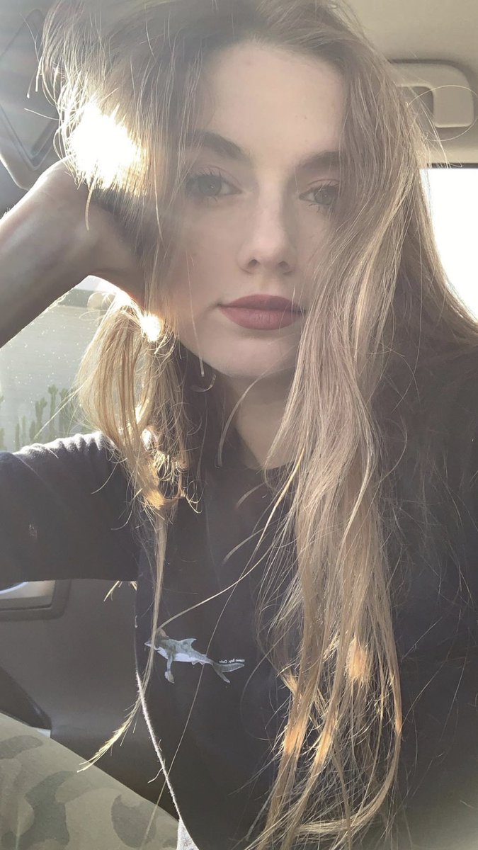 Celebphotos_'s tweet photo. Lexii 😍😍 https://t.co/Cevm4APfcZ