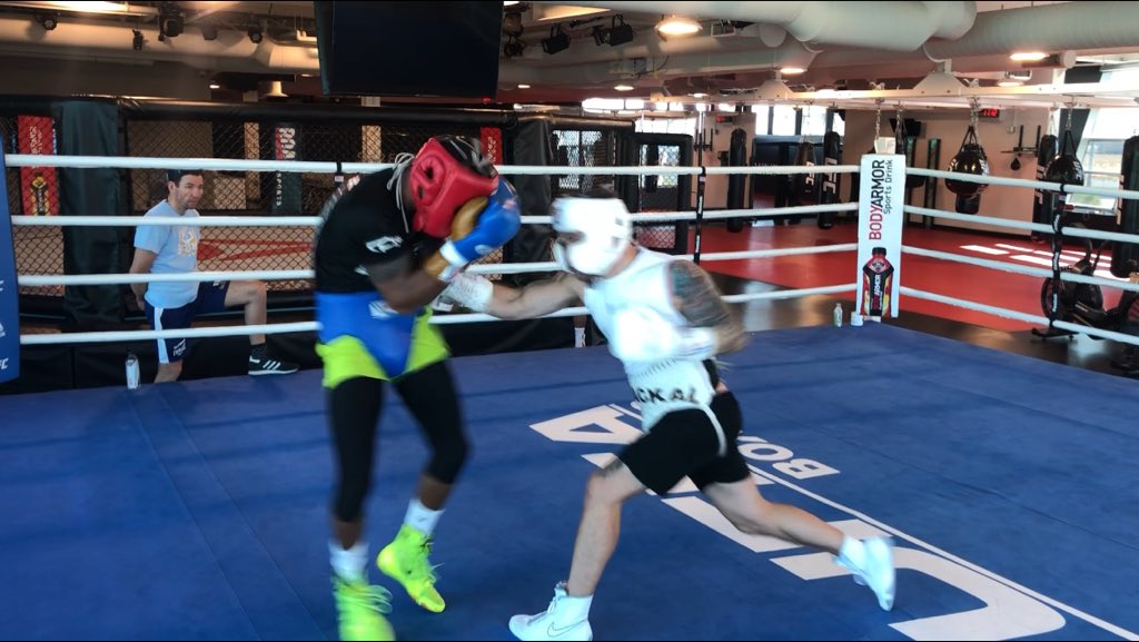 Nigel_Travis's tweet photo. Another top day at the brilliant facility @UFCPI for @RealCFrampton this time sparring 6 rounds with @coolboysteph https://t.co/XAWAyldJdK