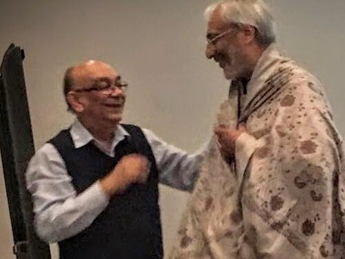 jsbamrah's tweet photo. I will pay my respects to you tomorrow Prof Sab Bhaumik.
And brings respects from all in the diaspora, @BAPIOUK and from @WesselyS whose message “Top Bloke” says it all for us. #RIPSab
@bipauk
@rcpsych
@OxUniPress
@wendyburn https://t.co/CZms6AvWq5