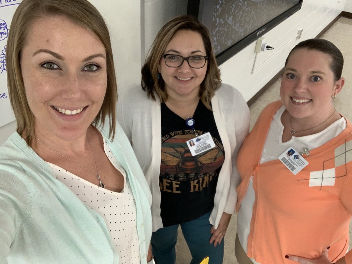 PD_Chauncey's tweet image. PD Team sporting our cardigans for National Kindness Day! ⁦@MCPS_PD⁩