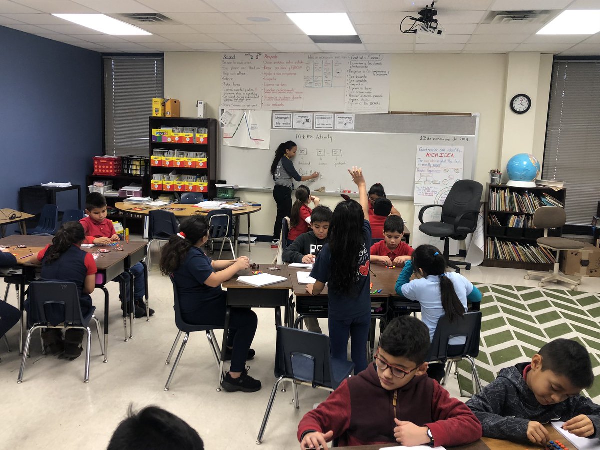 txcoachjen's tweet photo. Enjoying division with M&amp;Ms with Ms. Rivera. What a fun, delicious lesson! #mathletic #bisdshines @MarMRiv https://t.co/luERM4Wabr
