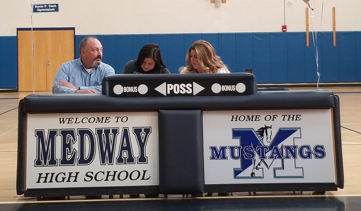 MedwayAthletics's tweet photo. Congrats to Cat Higgins...heading to Assumption to play Softball! https://t.co/XZQwRGp5fZ