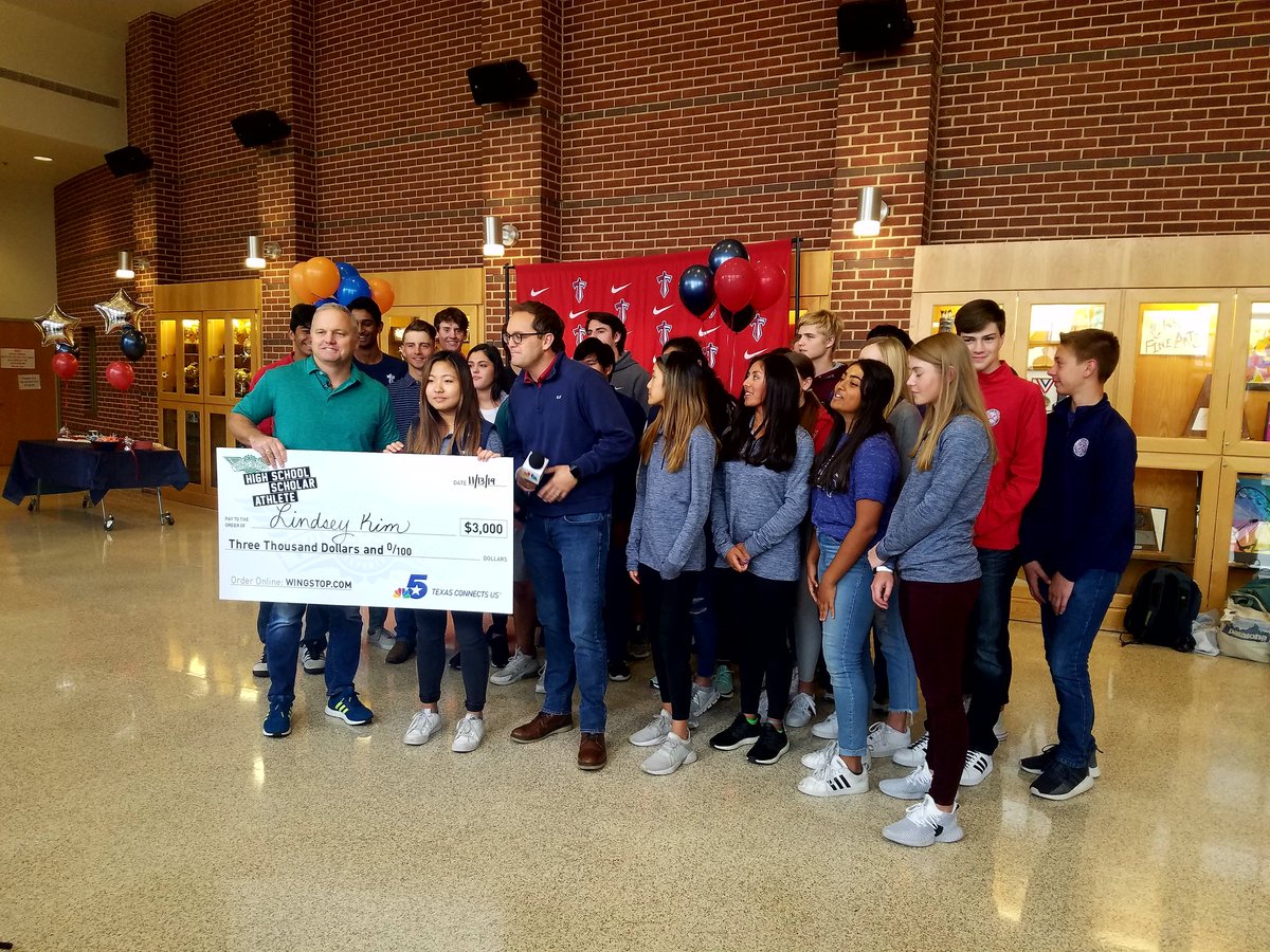 Cen10titans's tweet photo. Such a fun moment: Surprising Lindsey Kim as the Wingstop Scolar Athlete of the month with a $3,000 college scholarship check!!  ❤ #TitanPRIDE #TitanGolf #TitanNation https://t.co/MXdSihQCYh