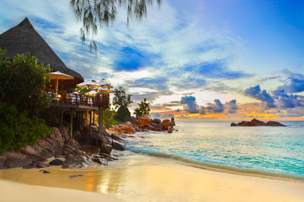 Tembeliaa's tweet photo. Which is your favorite picture of Seychelles? 📸- 1, 2, 3 or 4? 🤔 #travelphotography #adventure https://t.co/ysn688zTss